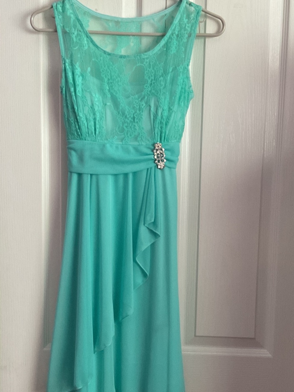 Sleeveless Lace Bodice Chiffon Dress in Aqua